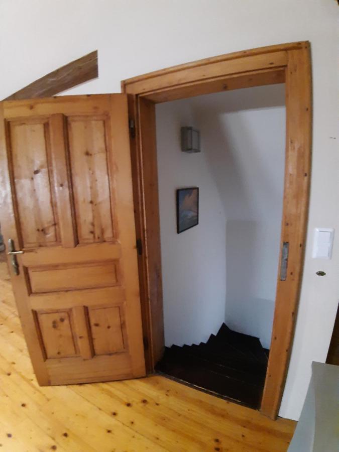 Triglav Apartment House Kranj Buitenkant foto